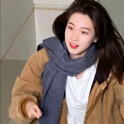 女孩的钓鱼慢活